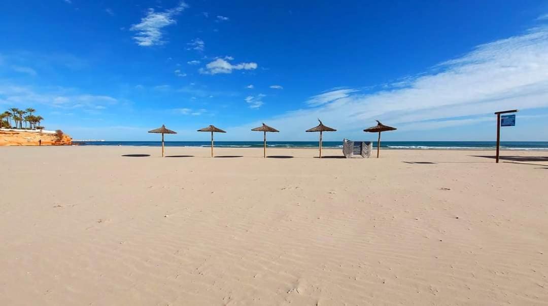 Apatrament Torrevieja公寓 外观 照片